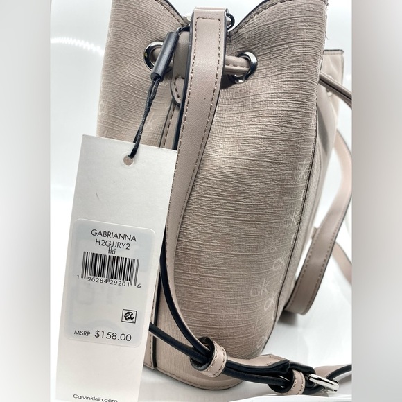 Calvin Klein Faux Leather Bucket Patch Work Bag Crossbody Nude Gabrianna Hobo - Picture 10 of 10